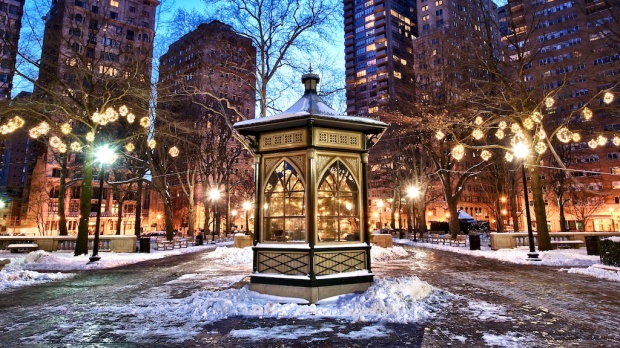 Rittenhouse_Square_Snow.jpg